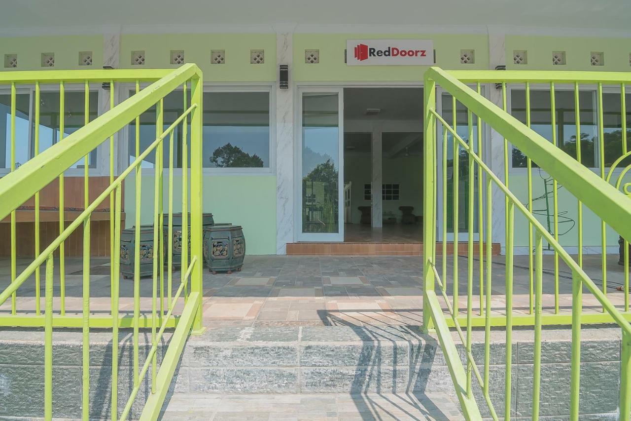 Reddoorz Syariah Near Museum Wisma Karya Subang Zewnętrze zdjęcie